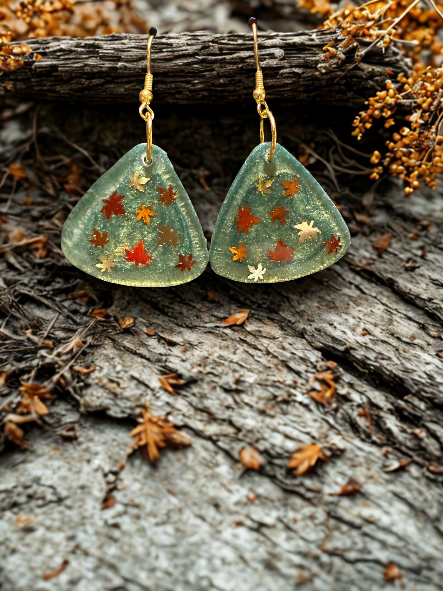 Fall earrings -Shimmer green with metaliic leaves *must have*