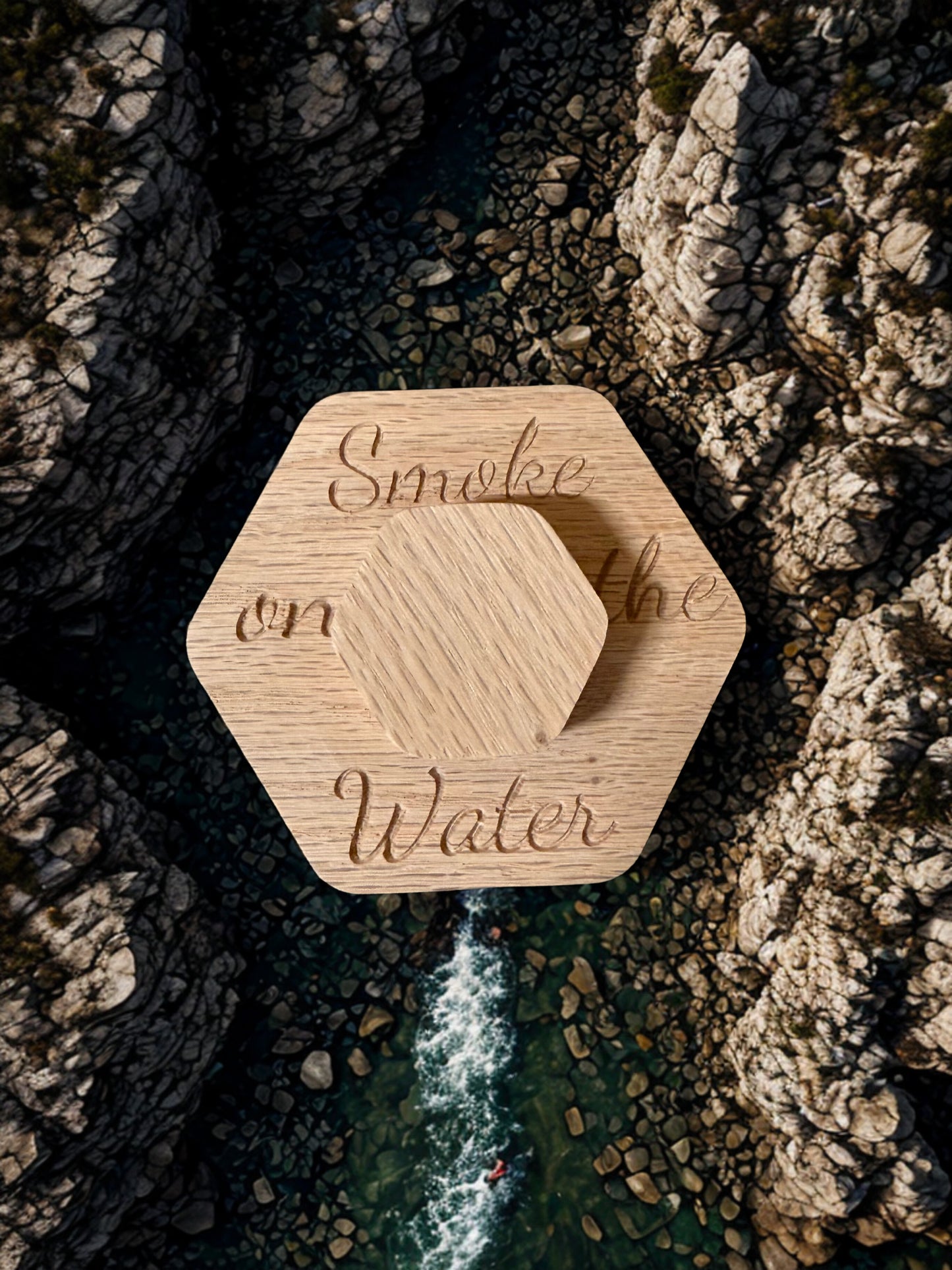 Cocktail smoker with lid